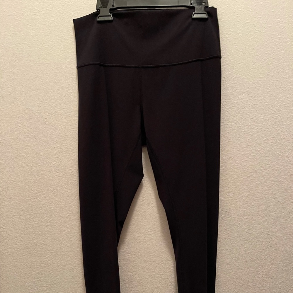 Black Lululemon Leggings - Picture 5 of 8